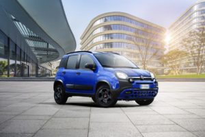 https://reklamirajte.se/wp-content/uploads/2018/06/Fiat-Panda-Waze-1.jpg