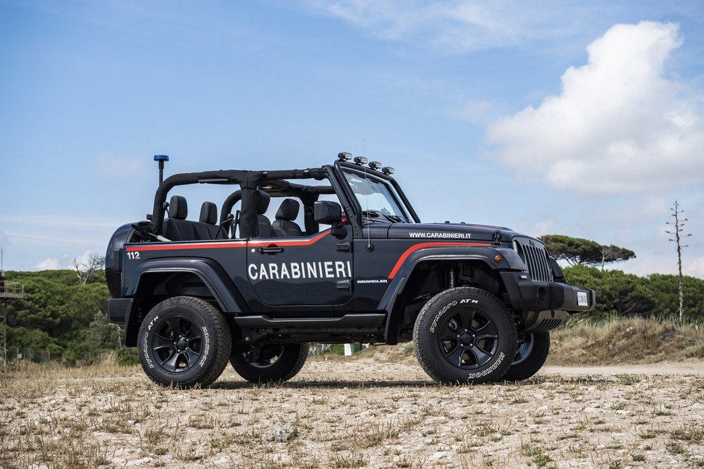 https://reklamirajte.se/wp-content/uploads/2018/06/Jeep_Wrangler-Carabinieri-3.jpg