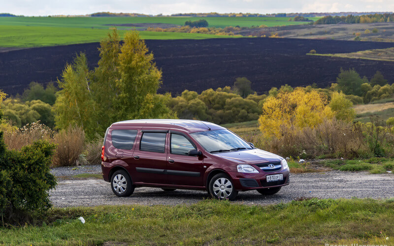 Lada, aktuelni modeli - Vesta i Largus 7-1