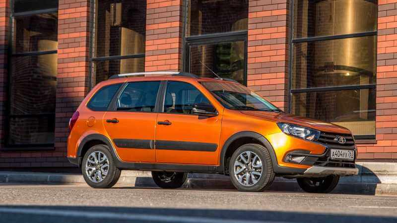 Lada, aktuelni modeli – Granta i Xray 6