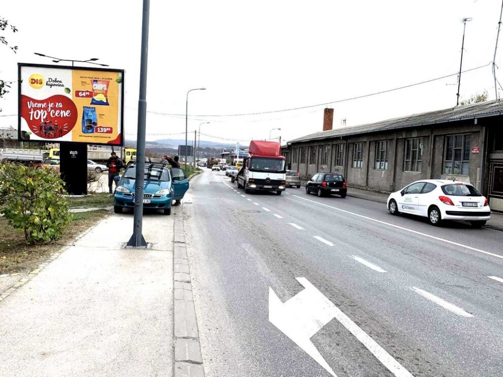 Bilbord BB-398 B Kragujevac, površina 4x3m - ulica Miodraga Vlajića Šuke, posle raskrsnice sa Beogradskom ulicom, u blizini Gasprom pumpe