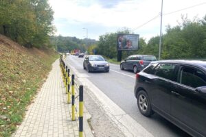 Bilbord BB-408 A, površina 4x3m, ulica Vojvode Stepe, isped kružnog toka u blizini firme Eurotay