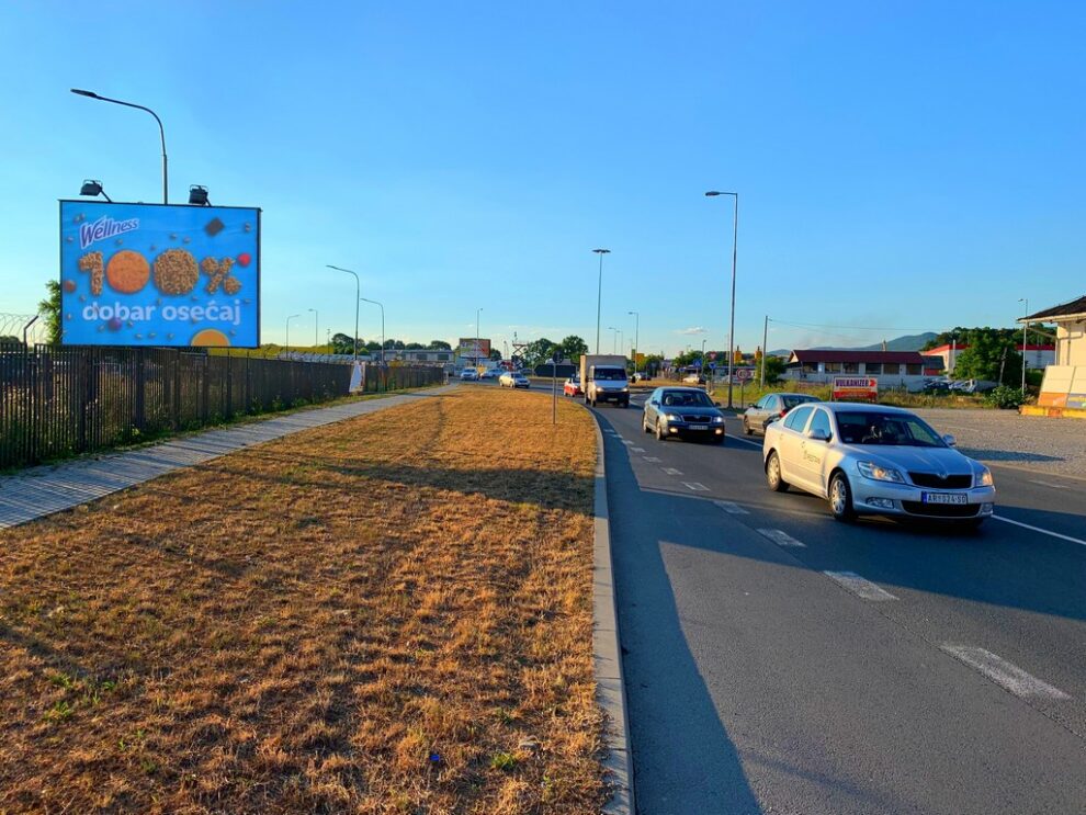 Bilbord BB-409-B, Kraljevo, površina 4x3m, Industrijska zona Šeovac, put od Kraljeva prema Čaćku, Ibarska magistrala, na samom ulasku u Tempo