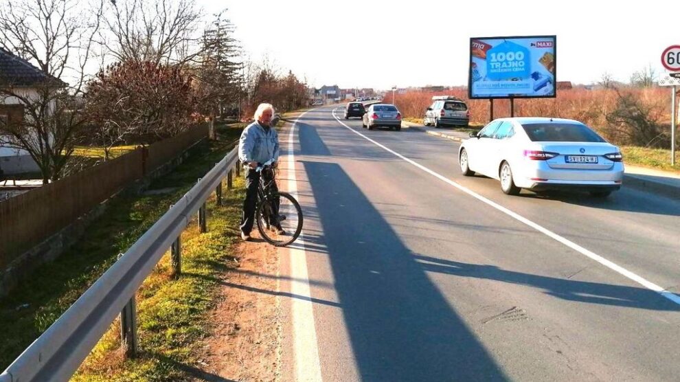 Bilbord BB-410 A, površina 4x3m, ulica Ibarski put, tranzit, Ibarska magistrala, izlaz iz Kraljeva prema Čačku