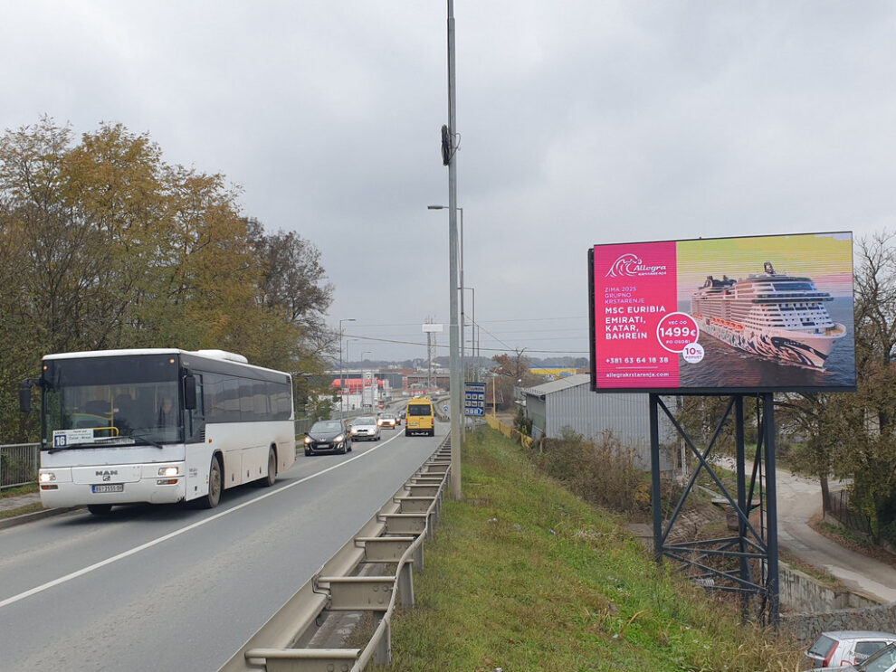 Led ekran 113-a, površina 5x3m, Kraljevo, kružni tok, Industrijska zona Šeovac - Adrani, Ibarska magistrala, u pravcu Čačka i auto puta Miloš Veliki