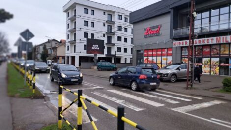 Led ekran 116, površina 4x3 metara, Lokacija Loznica - Šabački put, preko puta osnovne škole Vuk Karadžić