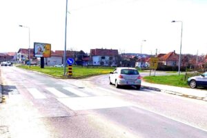 Bilbord BB-419 B, površina 4x3 metara,lokacija Karađorđeva ulica, na kružnom toku, ispred Nis pumpe, na skretanju za fabruku Leoni