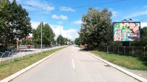 Bilbord BB-423-A, površina 4x3 metara, lokacija bulevar Vuka Karadžića, širi centar, Avenija Lipa
