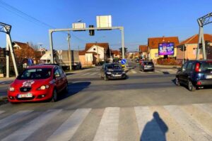 Bilbord BB 428 A, površina 4x3 metara, Balkanska ulica, neposredno nakon isključenja sa obilaznice ka centru