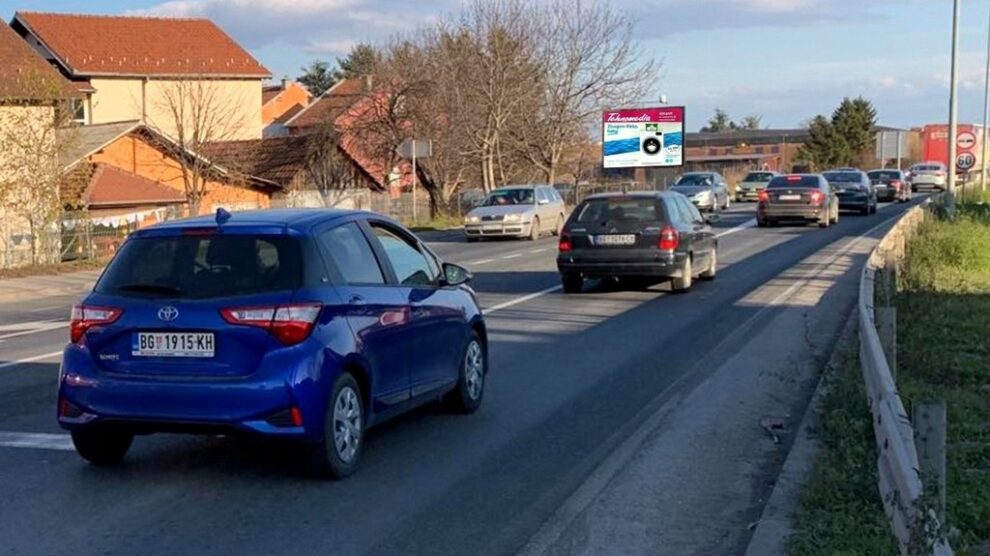 Bilbord BB 430 B, površina 4x3 metara, lokacija bulevar Oslobodilaca Čačka, tranzit, pravac ka Beogradu i Kraljevu