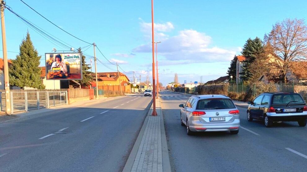 Bilbord BB 431 B, površina 4x3 metara, Bulevar Tanaska Rajića, pravac prema kružnom toku u Konjevićima ka tranzitu