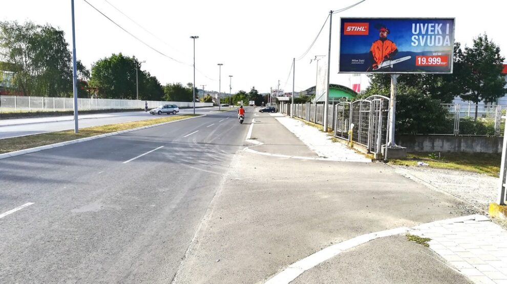 Bilbord BB 432 A, površina 5x2 metara,lokacija ulica Jasički put, tranzit, lice ka kružnom toku i izlazu iz Kruševca