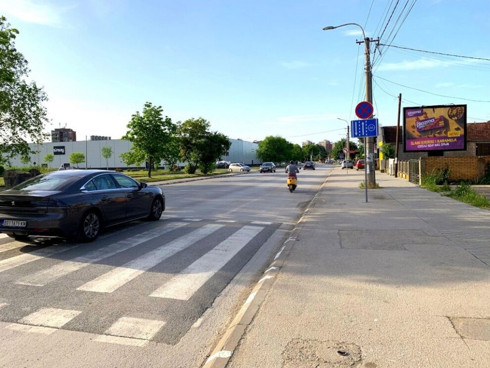 Bilbord BB 434 A, površina 4x3 metara, Ulica Ljube Tripkovića, tranzit, odmah pored ulaza u Shopping park