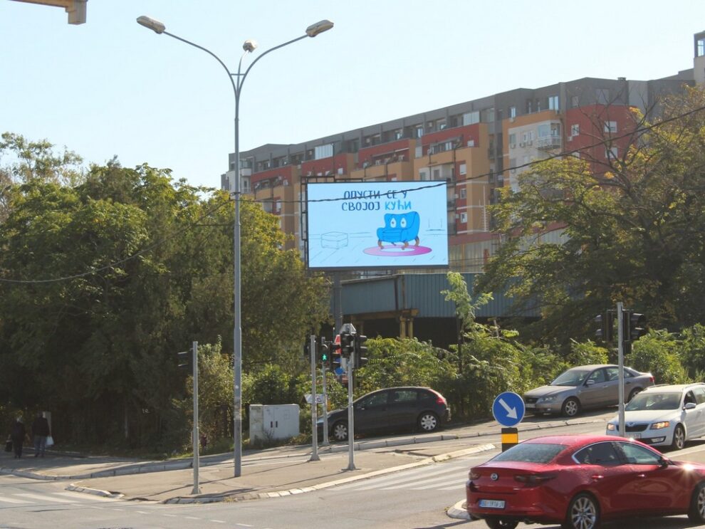 Led Ekran 133, površina 5x3 metara, lokacija - Karaburma, ugao Višnjičke i Vojvode Mićka