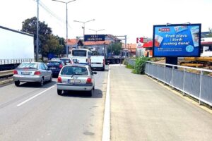 Bilbord BB 435 A, površina 4x3 metara, ulica Vidovdanska - Miloša Obilića, tranzit, posle kružnog toka izmedju Eko i Nis pumpe