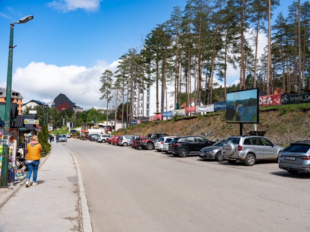 Led Ekran 139, površina 4x3 metara, lokacija kod Avantura parka i pijace u blizini početne stanice Gold Gondole na Zlatiboru