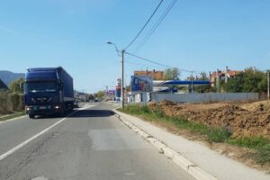 Bilbord BB 442 A, površine 4x3 metara, osvetljen - ulica Zanatlijska, ulaz u grad iz pravca Beograda. neposredno ispred Nis benzinske pumpe.