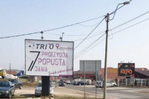Bilbord BB 443 B, površine 4x3 metara, osvetljen - ulica Zanatlijska, 100 metara od Nis pumpe, pravac ka Beogradu