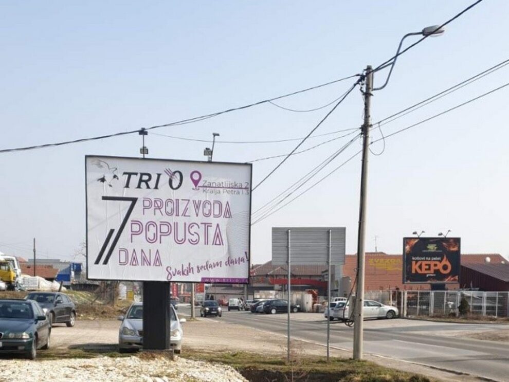 Bilbord BB 443 B, površine 4x3 metara, osvetljen - ulica Zanatlijska, 100 metara od Nis pumpe, pravac ka Beogradu