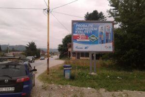 Bilbord BB 445 A, površina 4x3 metara, osvetljen, lokacija magistralni put Arilje - Ivanjica, 2,5 km od Arilja ka Ivanjici